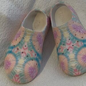 Toms Pastel Tie-Dye Women's Clogs
